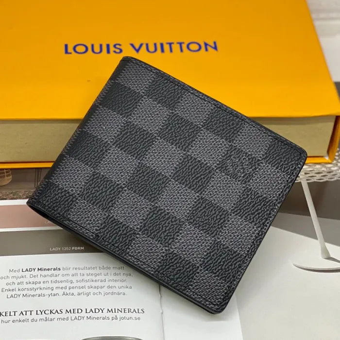 LOUIS VUITTON - BLACK CHECKERED