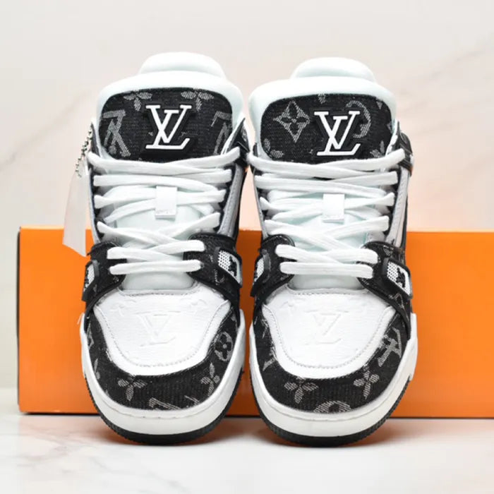 LV TRAINER - BLACK