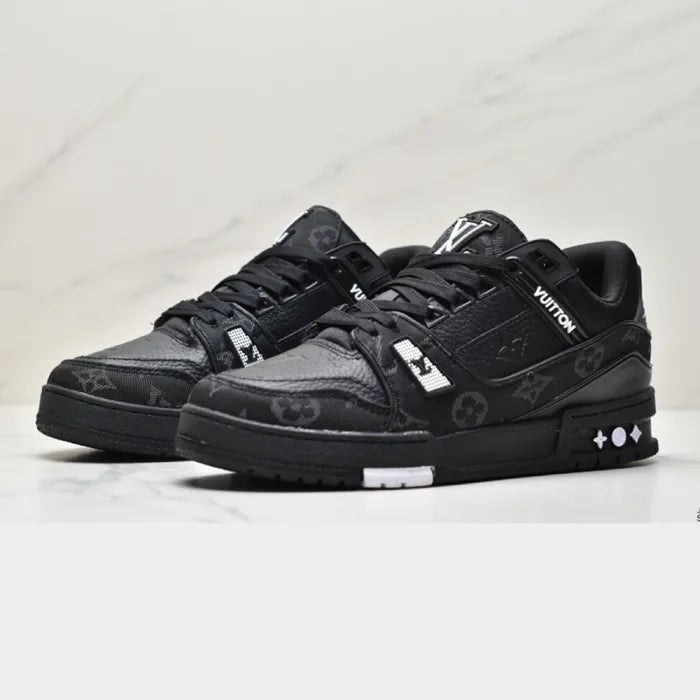 LV TRAINER - TOTAL BLACK