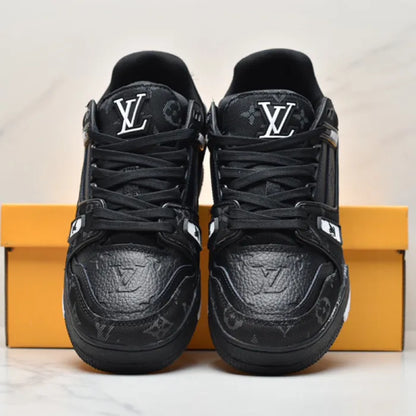 LV TRAINER - TOTAL BLACK