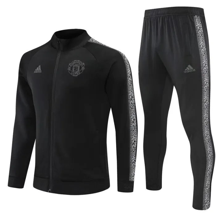 MANCHESTER UNITED - BLACK WHITE