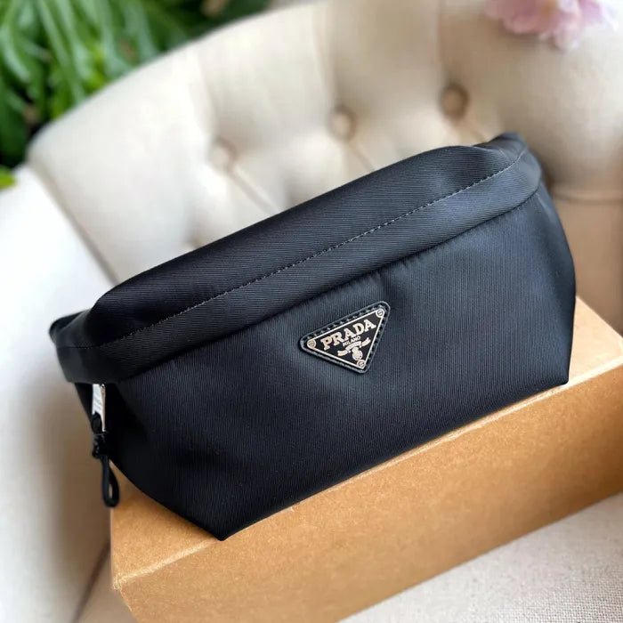 PRADA - BLACK POUCH