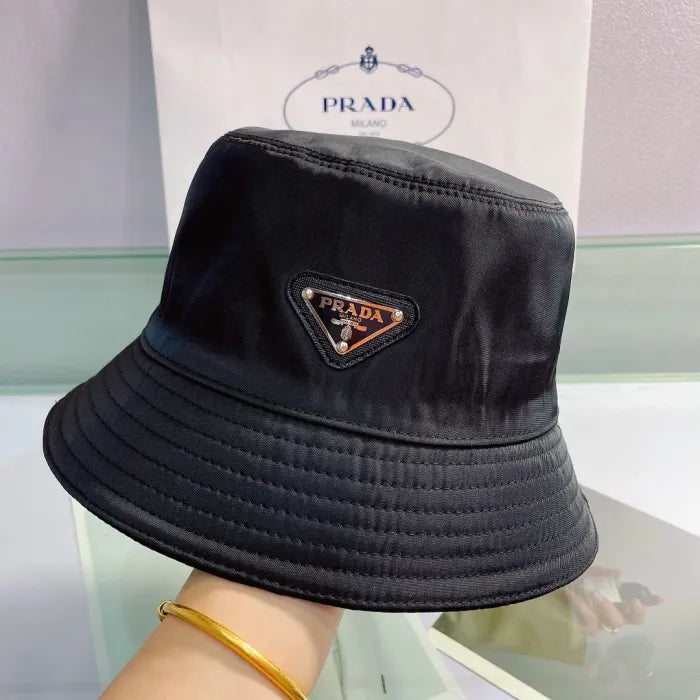 PRADA - BIG FISHERMAN STYLE BLACK