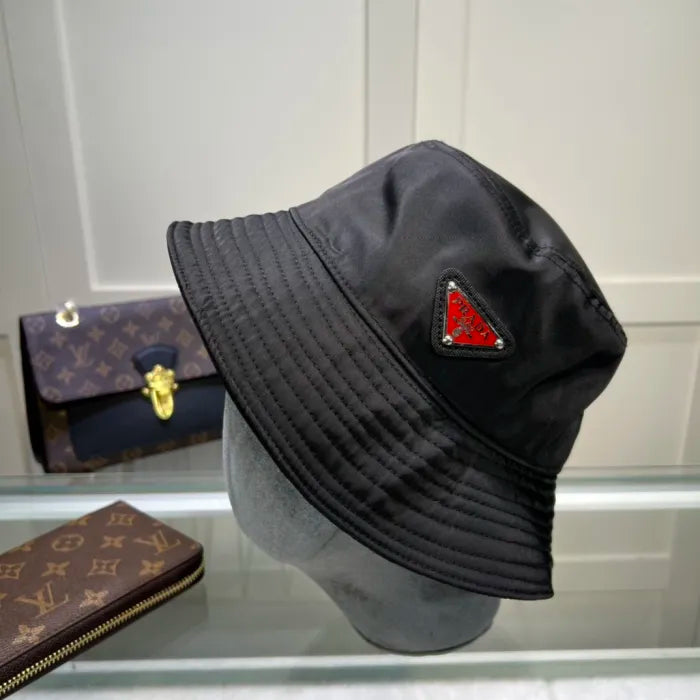 PRADA - FISHERMAN STYLE BLACK