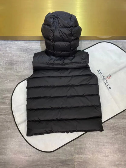 MONCLER SLEEVELESS - BOURNE BLACK